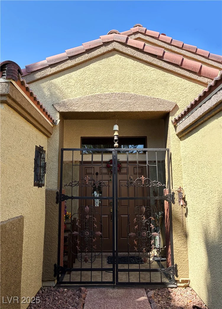 5929 Gentle Creek, North Las Vegas, NV 89031