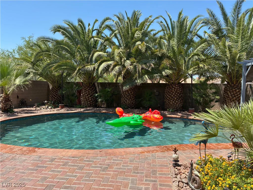 5929 Gentle Creek, North Las Vegas, NV 89031