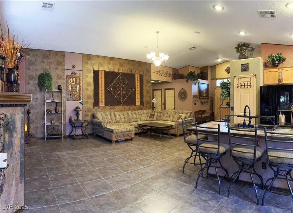 5929 Gentle Creek, North Las Vegas, NV 89031