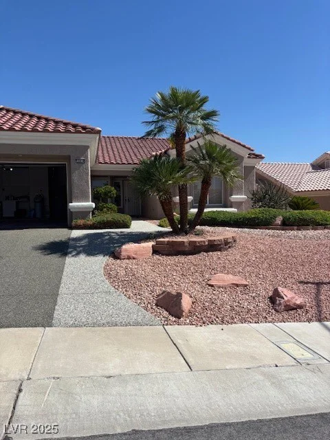 10036 Keysborough, Las Vegas, NV 89134
