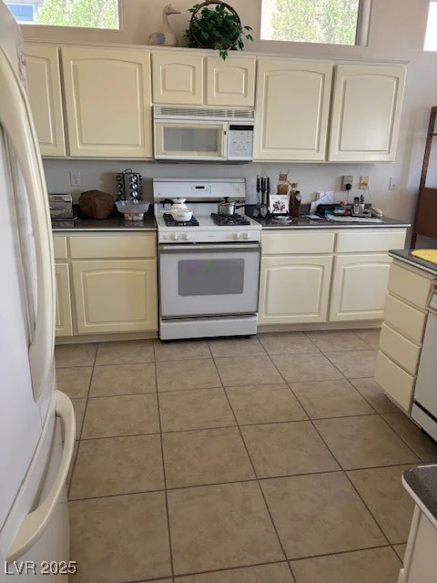 10036 Keysborough, Las Vegas, NV 89134