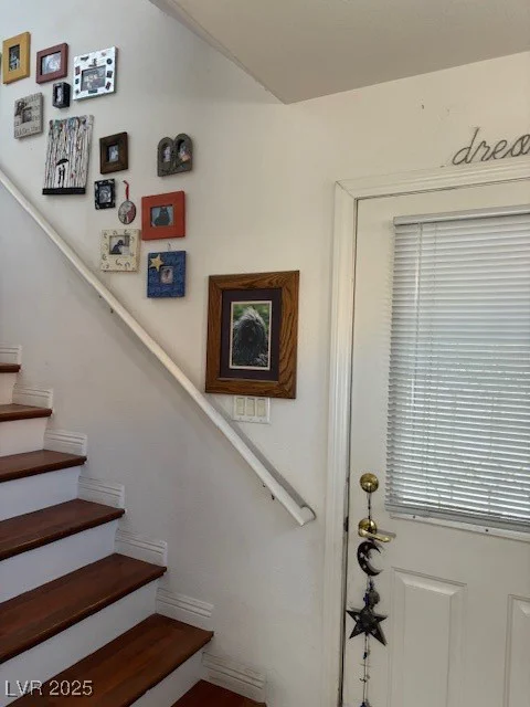 9940 Trailing Vine, Las Vegas, NV 89183