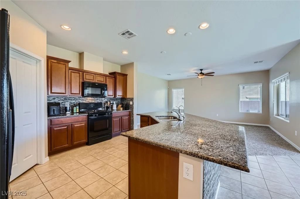 10693 Harvest Green, Las Vegas, NV 89135
