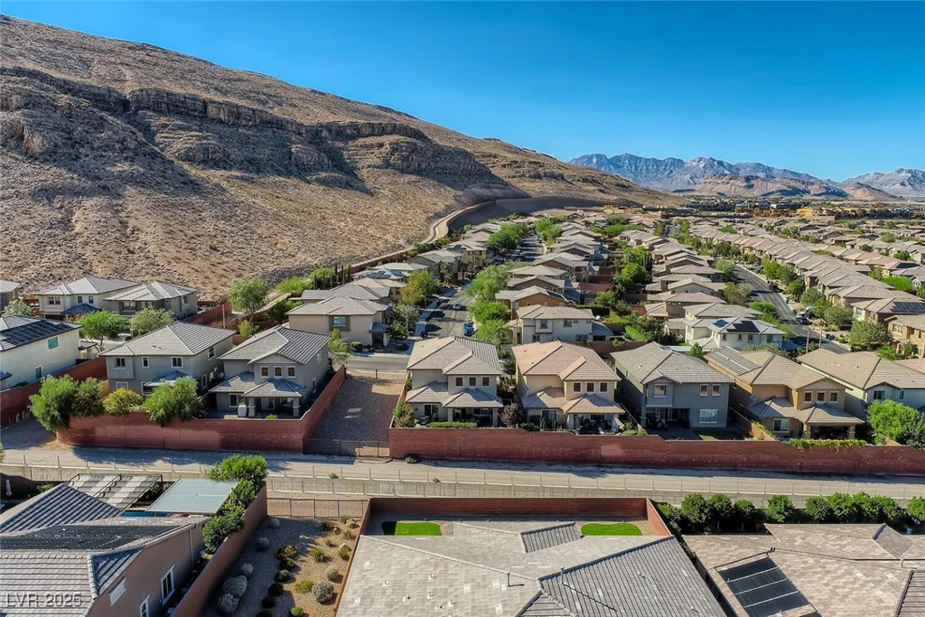 10693 Harvest Green, Las Vegas, NV 89135
