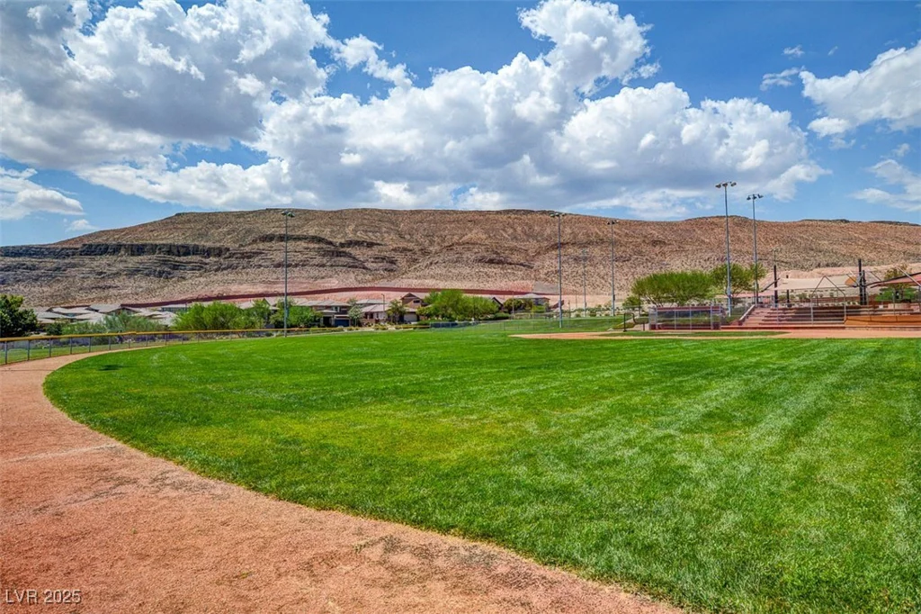 10693 Harvest Green, Las Vegas, NV 89135