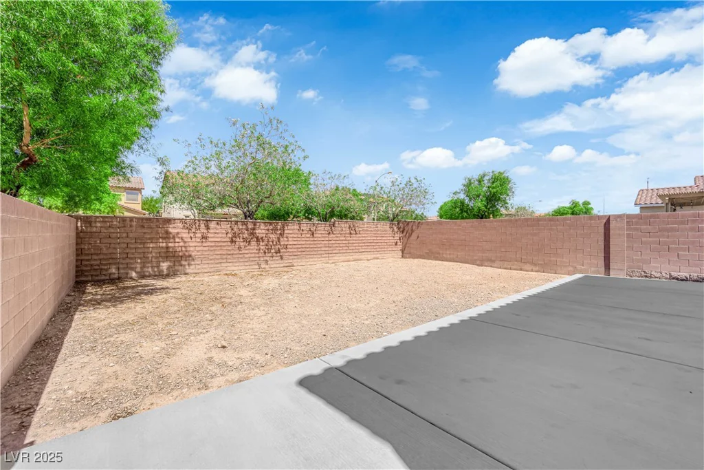 10045 Natchez Trace, Las Vegas, NV 89178