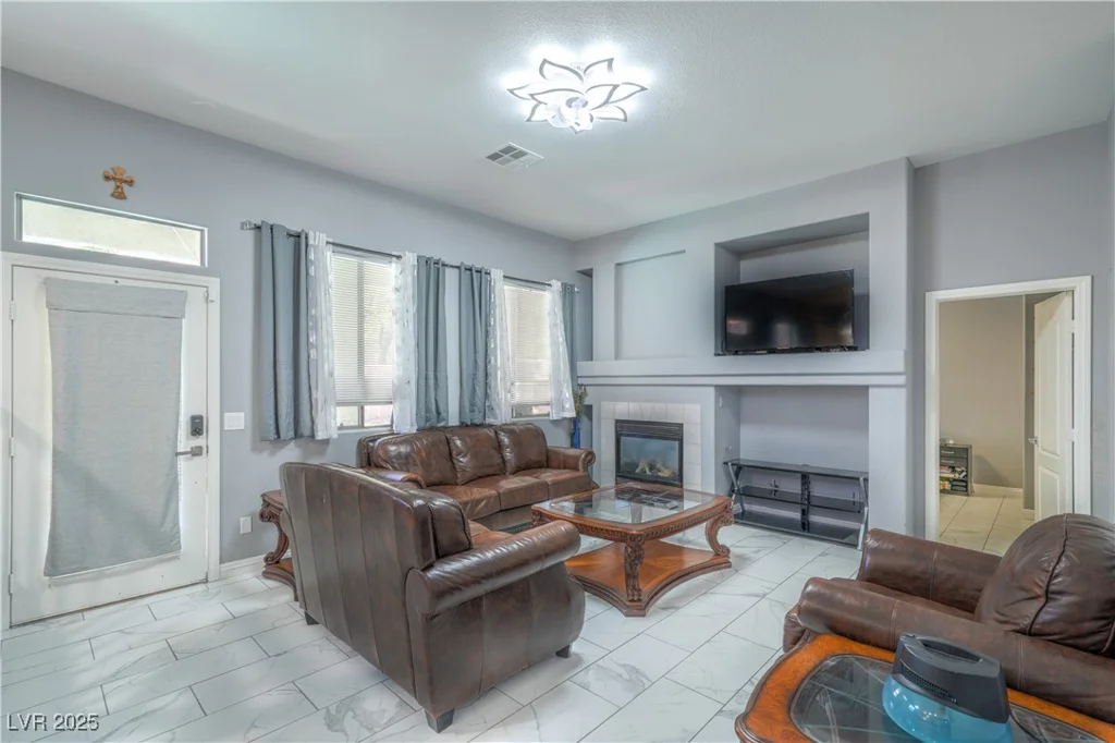 7537 Splashing Rock, Las Vegas, NV 89131