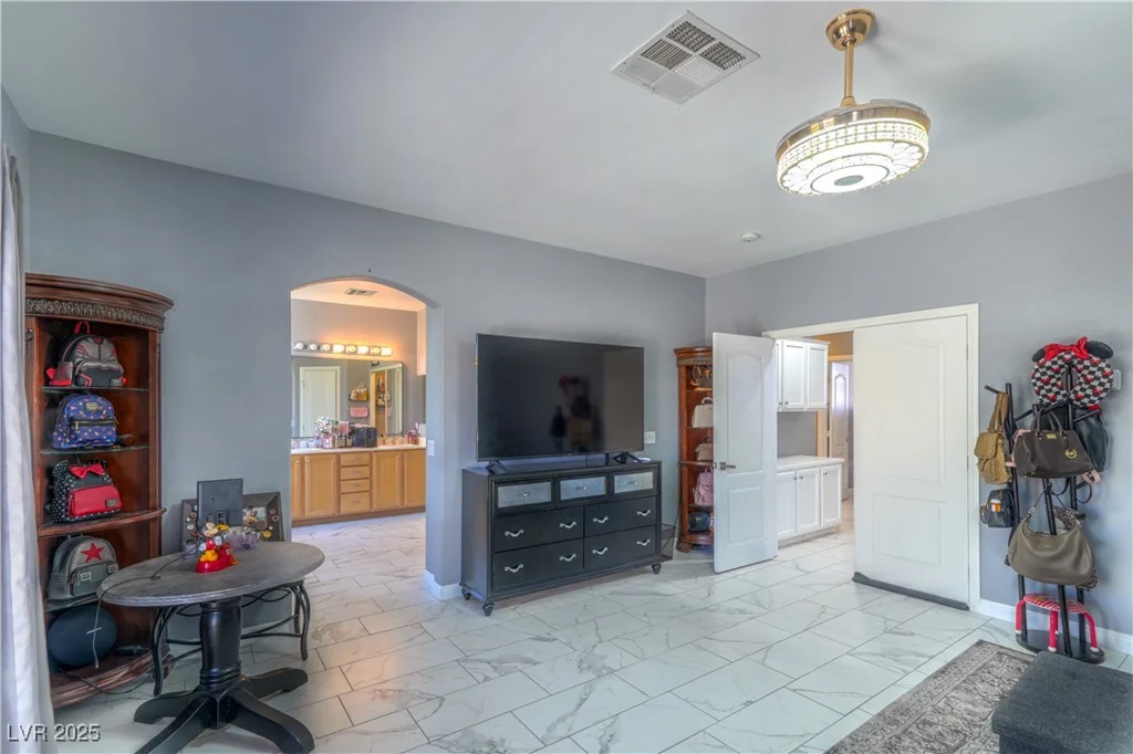 7537 Splashing Rock, Las Vegas, NV 89131