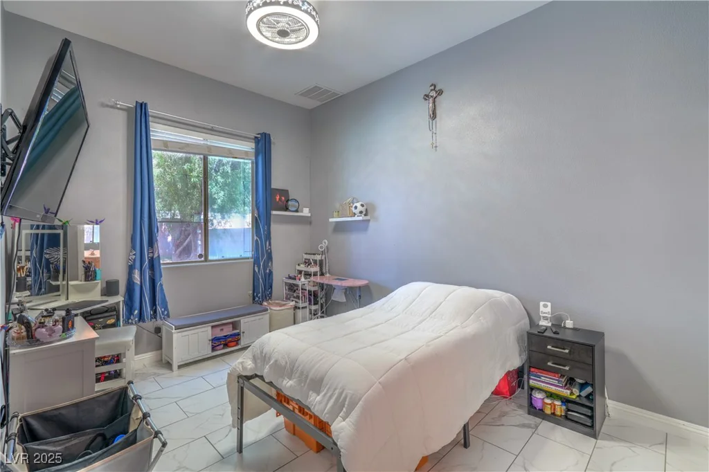 7537 Splashing Rock, Las Vegas, NV 89131