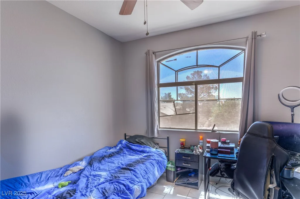 7537 Splashing Rock, Las Vegas, NV 89131