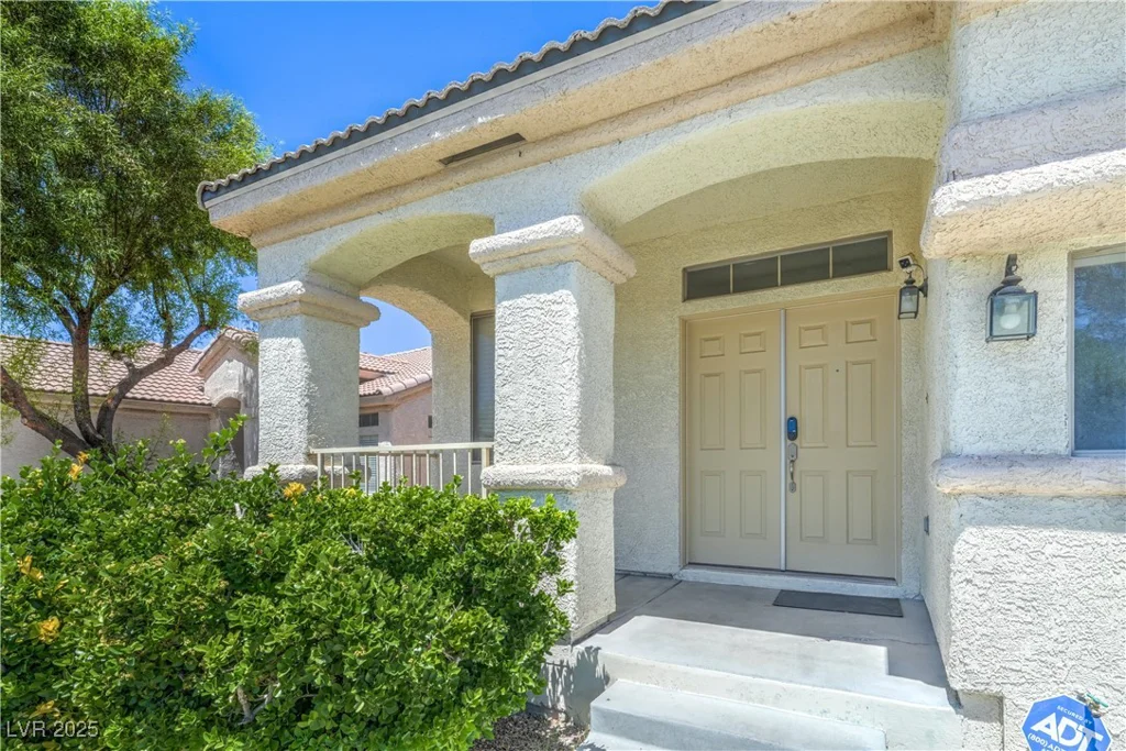 7537 Splashing Rock, Las Vegas, NV 89131