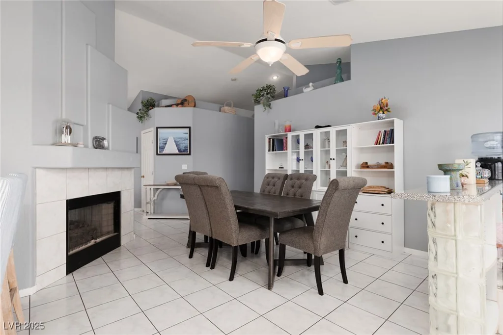 998 Hunters Run, Henderson, NV 89002