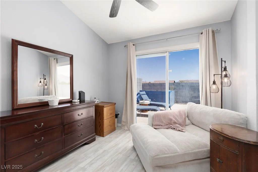 998 Hunters Run, Henderson, NV 89002