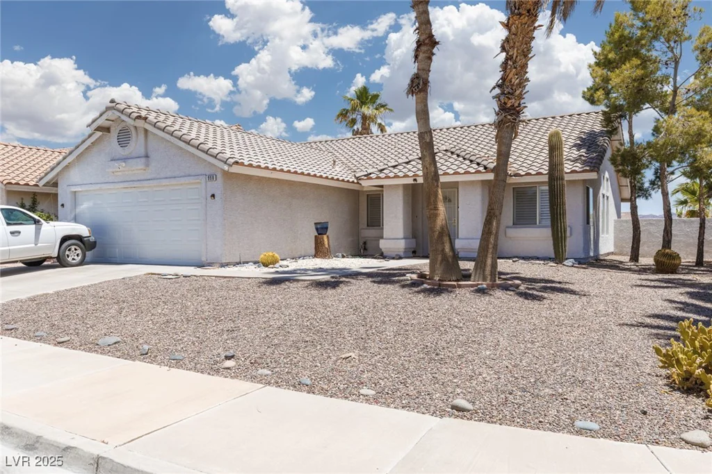 998 Hunters Run, Henderson, NV 89002