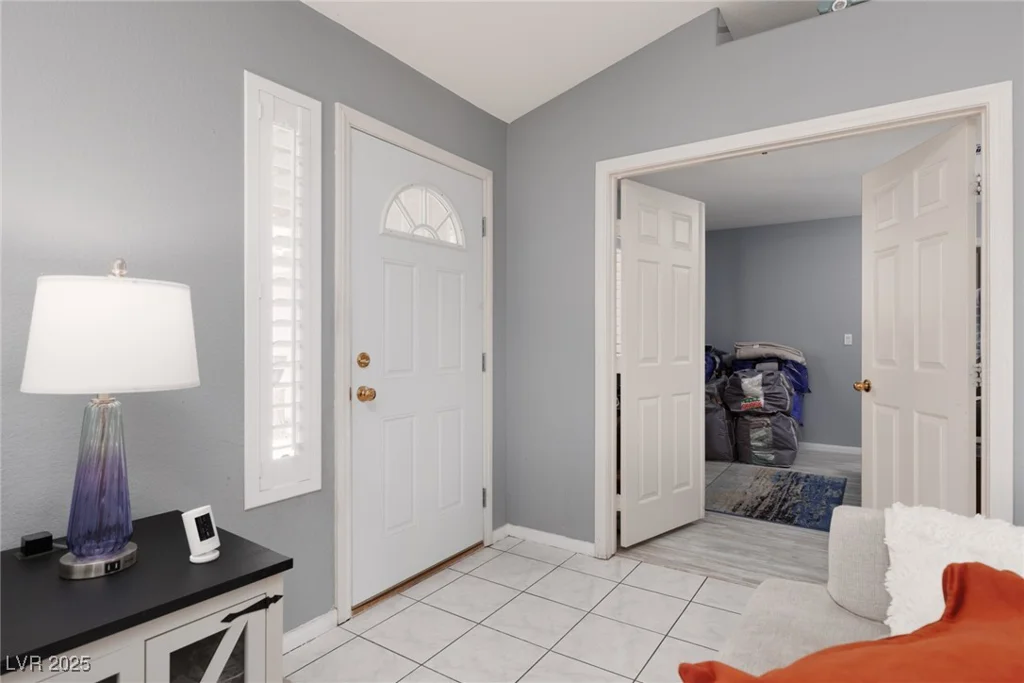 998 Hunters Run, Henderson, NV 89002