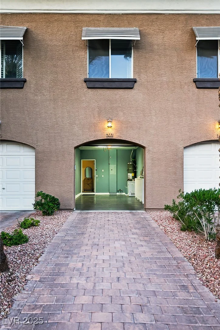9430 Laguna Niguel, Las Vegas, NV 89134
