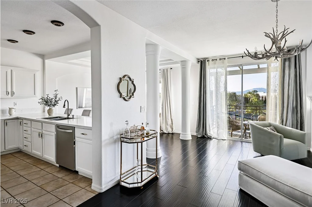 9430 Laguna Niguel, Las Vegas, NV 89134