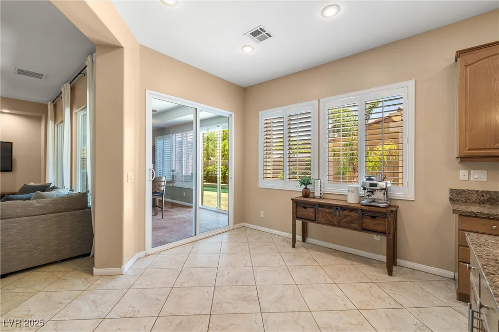 7914 Elk Mountain, Las Vegas, NV 89113