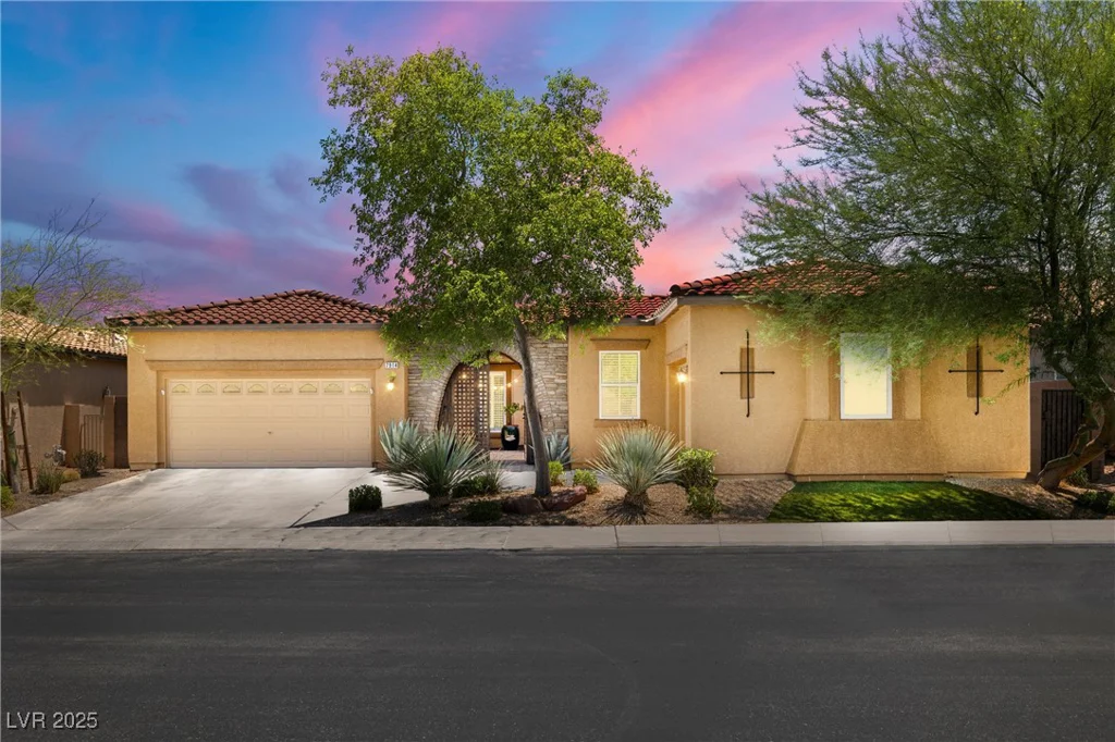 7914 Elk Mountain, Las Vegas, NV 89113