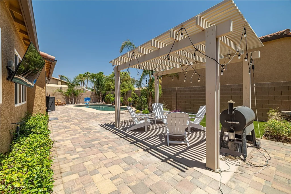 7914 Elk Mountain, Las Vegas, NV 89113