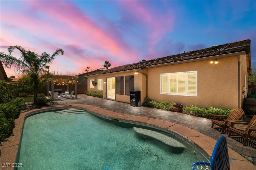 7914 Elk Mountain, Las Vegas, NV 89113
