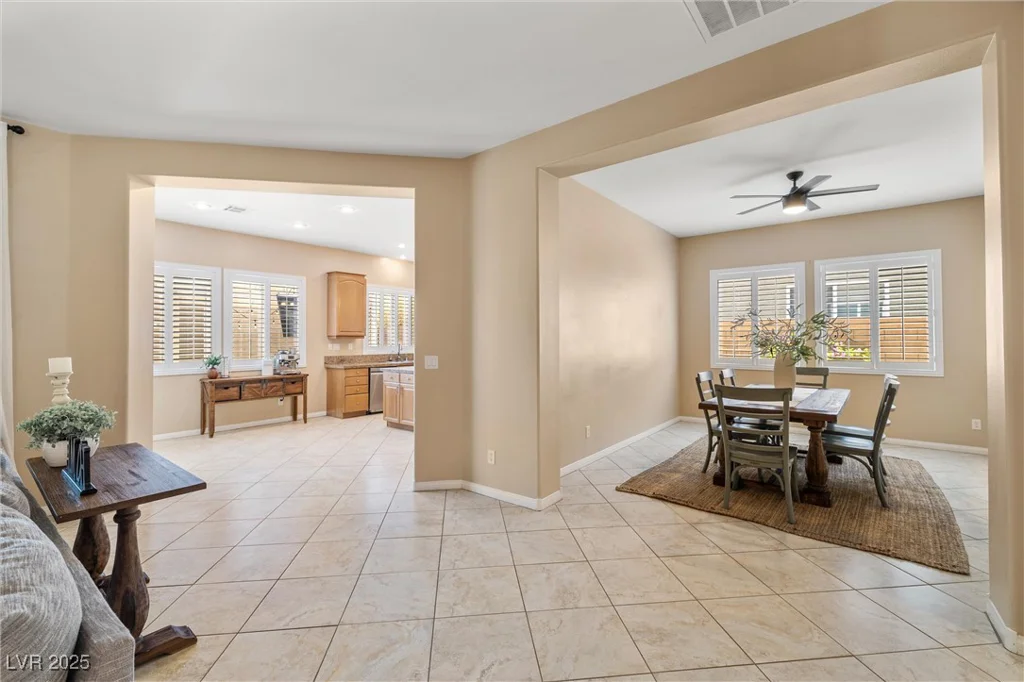 7914 Elk Mountain, Las Vegas, NV 89113