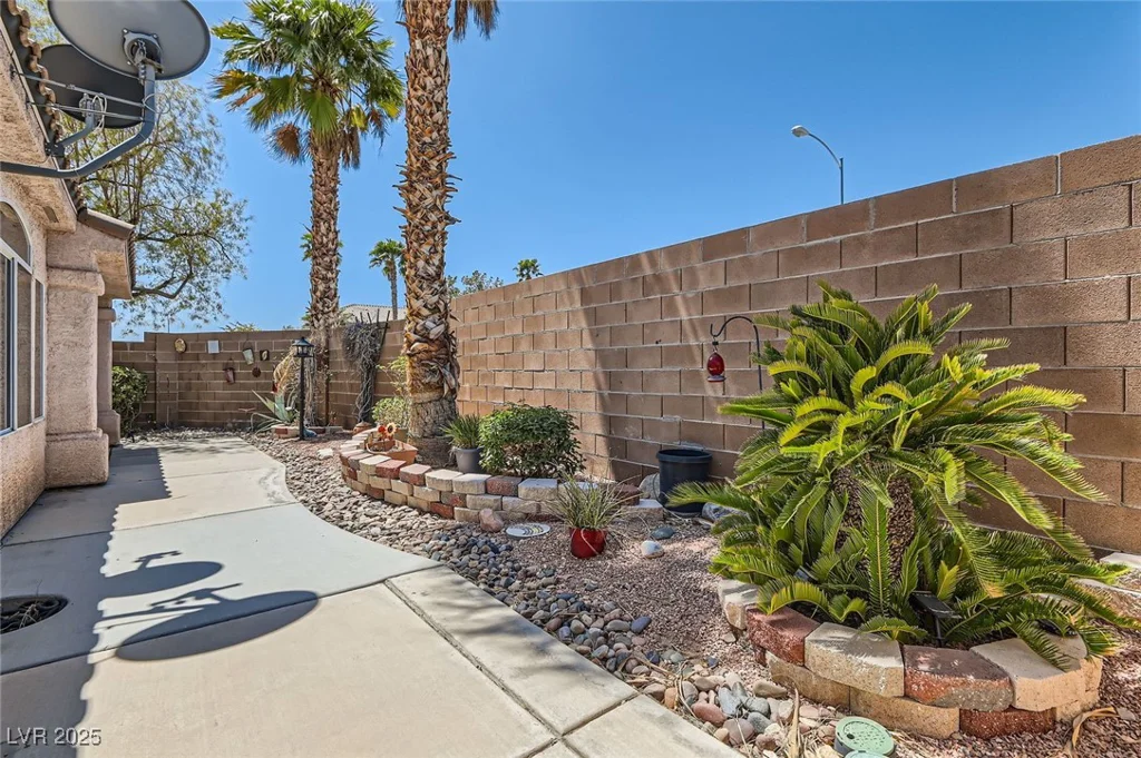 2889 Anteres, Las Vegas, NV 89117