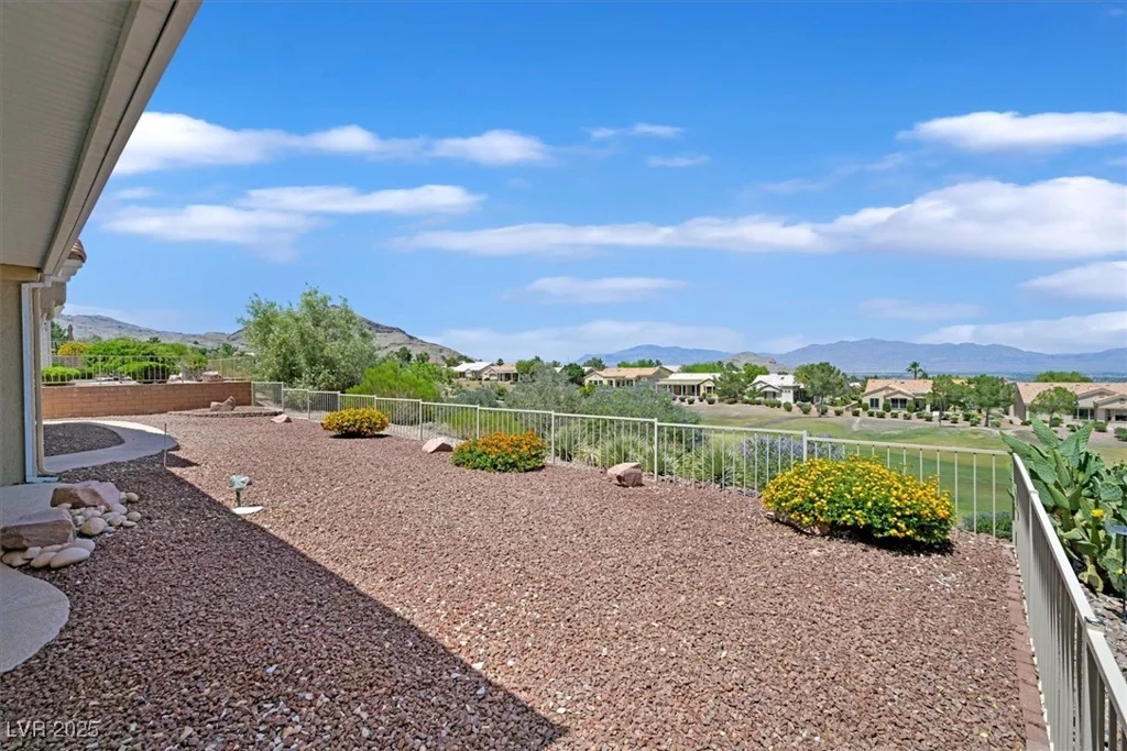 10700 Button Willow, Las Vegas, NV 89134