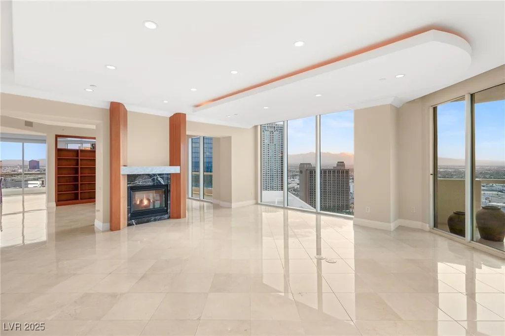 2747 Paradise, Las Vegas, NV 89109