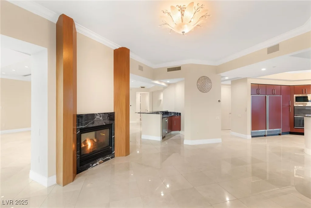 2747 Paradise, Las Vegas, NV 89109