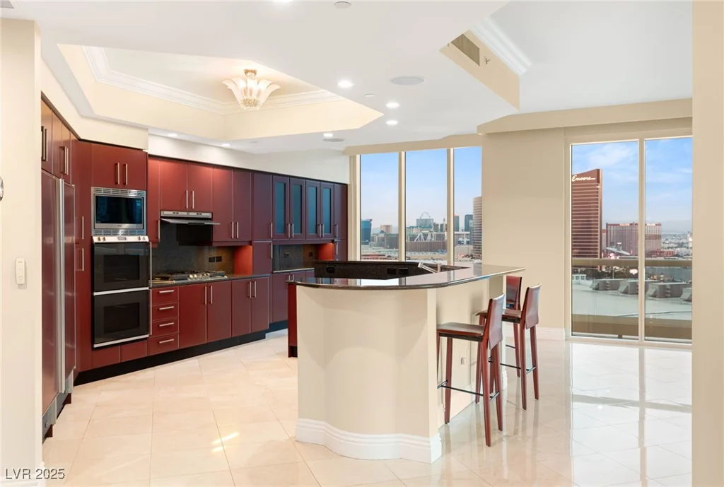 2747 Paradise, Las Vegas, NV 89109