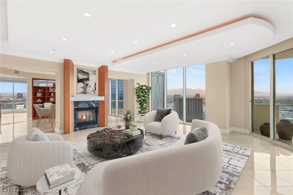 2747 Paradise, Las Vegas, NV 89109