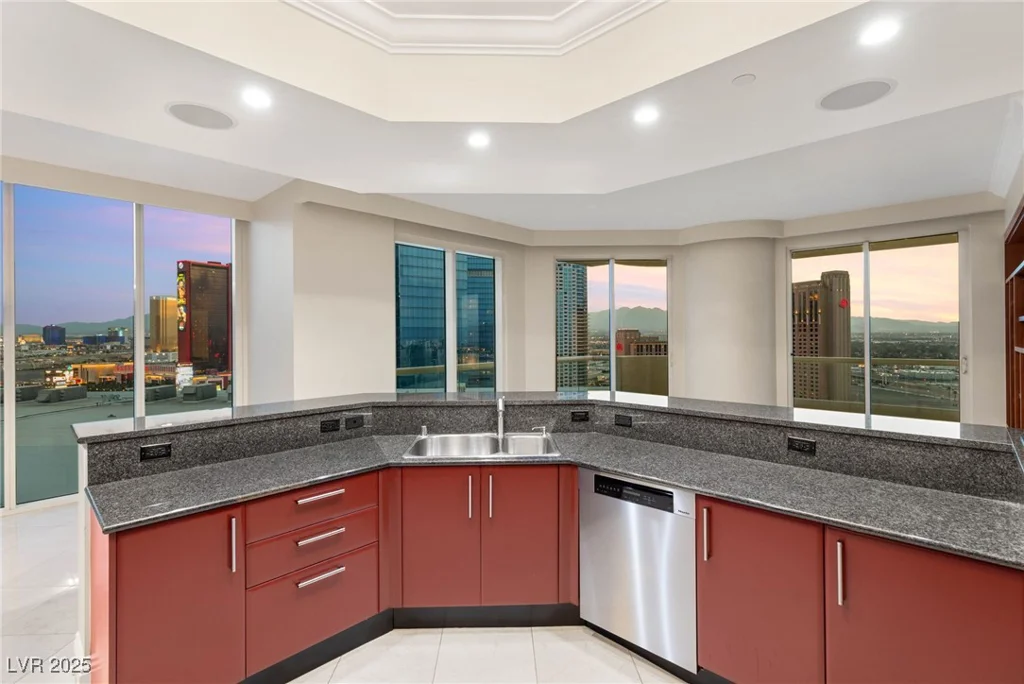 2747 Paradise, Las Vegas, NV 89109