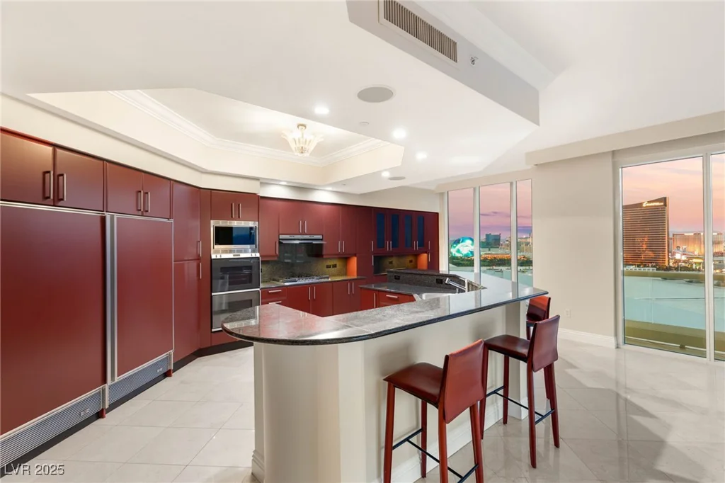 2747 Paradise, Las Vegas, NV 89109