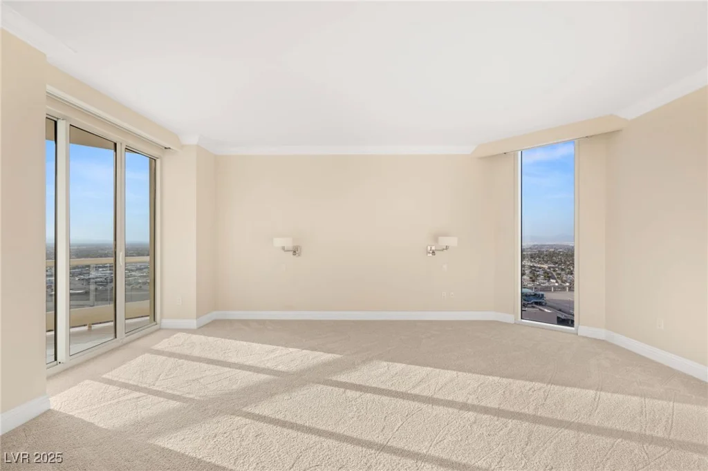 2747 Paradise, Las Vegas, NV 89109