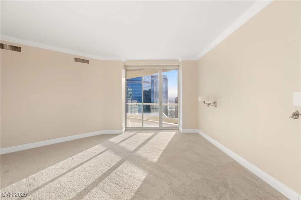 2747 Paradise, Las Vegas, NV 89109