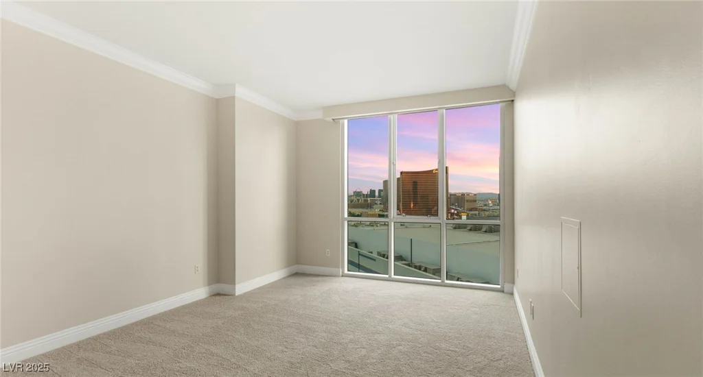 2747 Paradise, Las Vegas, NV 89109