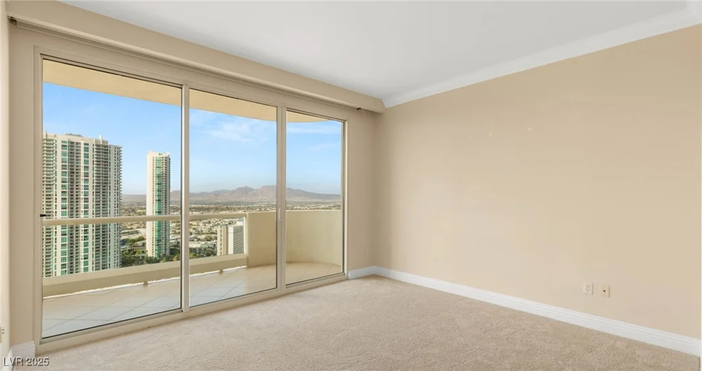 2747 Paradise, Las Vegas, NV 89109