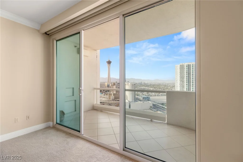 2747 Paradise, Las Vegas, NV 89109