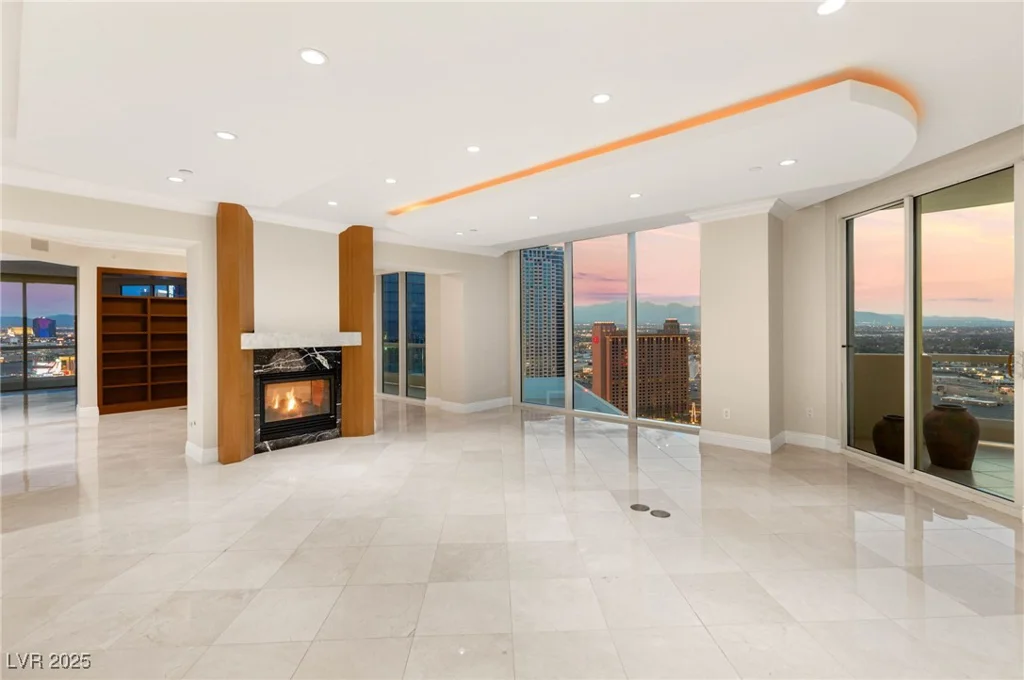 2747 Paradise, Las Vegas, NV 89109