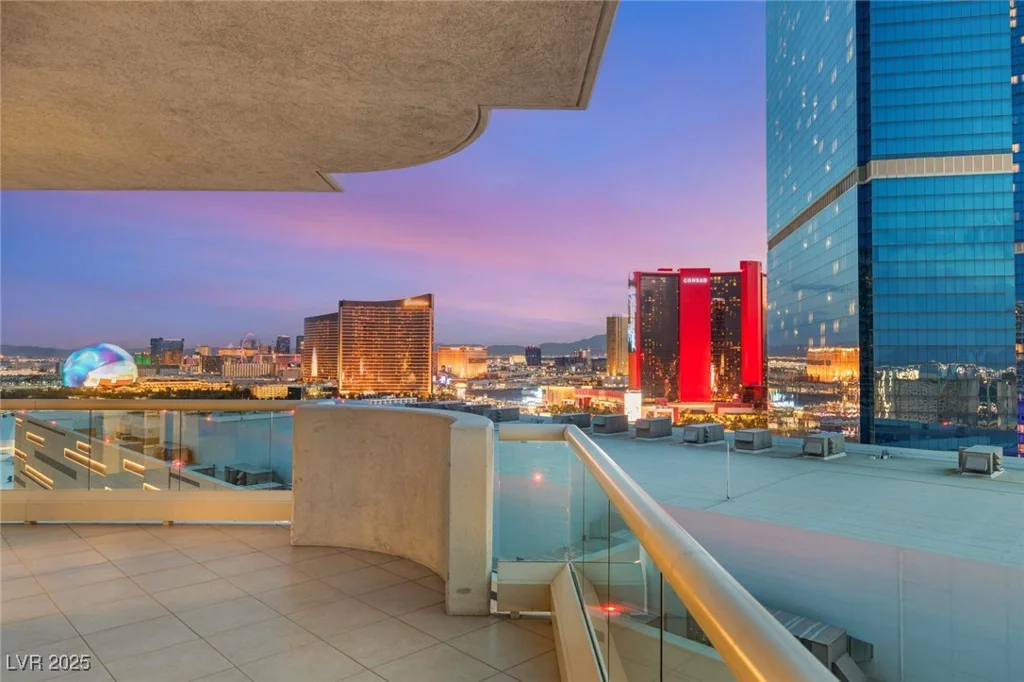 2747 Paradise, Las Vegas, NV 89109