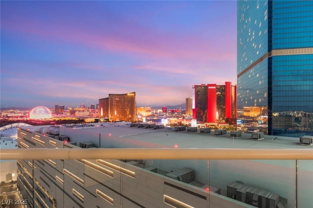 2747 Paradise, Las Vegas, NV 89109