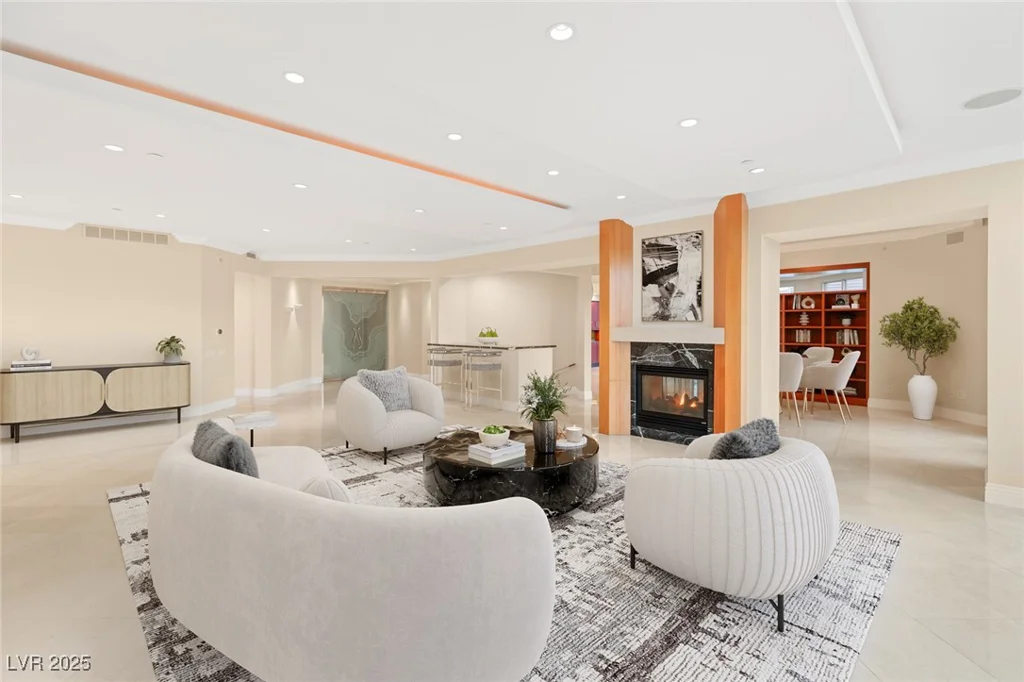 2747 Paradise, Las Vegas, NV 89109