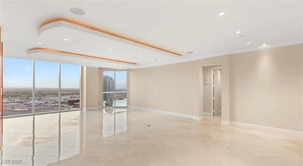 2747 Paradise, Las Vegas, NV 89109