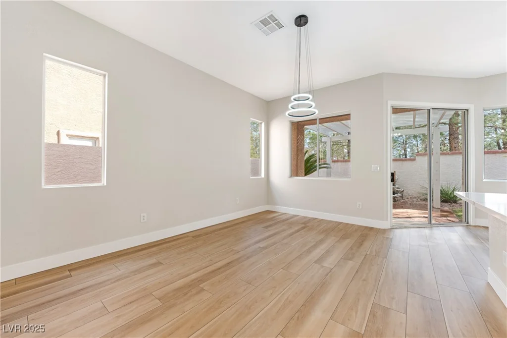 10017 Snow Crest, Las Vegas, NV 89134