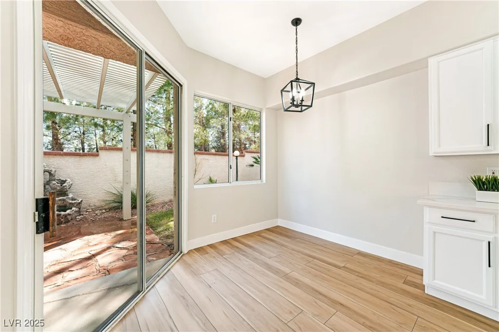 10017 Snow Crest, Las Vegas, NV 89134
