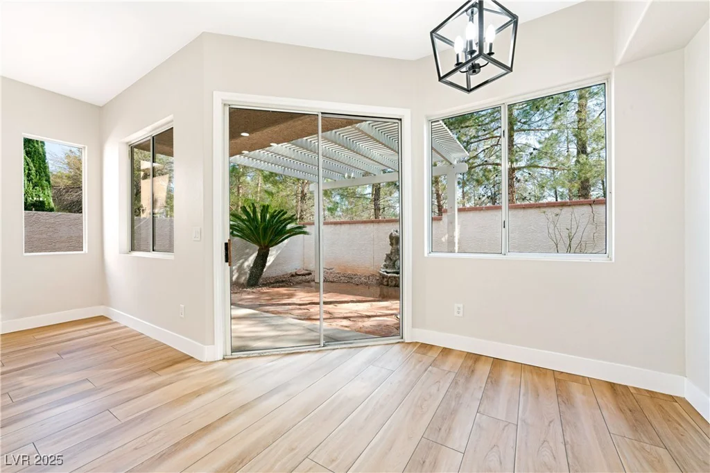 10017 Snow Crest, Las Vegas, NV 89134