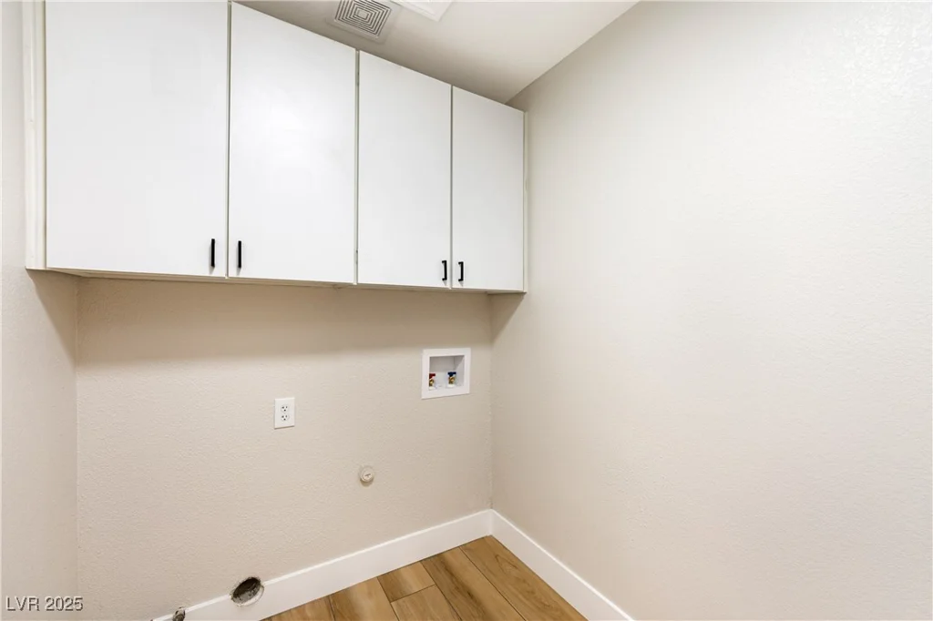 10017 Snow Crest, Las Vegas, NV 89134