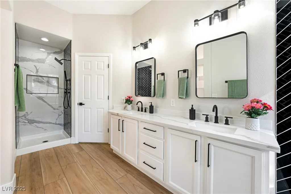 10017 Snow Crest, Las Vegas, NV 89134