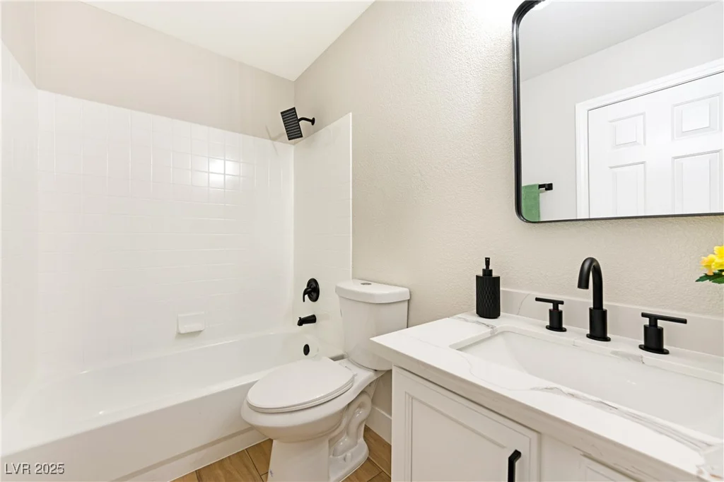 10017 Snow Crest, Las Vegas, NV 89134
